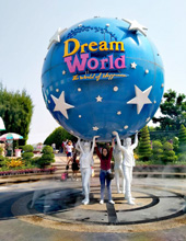Singapore with Dream World Bangkok tour