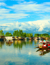 Shikara ride on the Dal Lake Tour