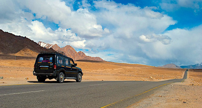 Manali to Leh Jeep Safari Tour