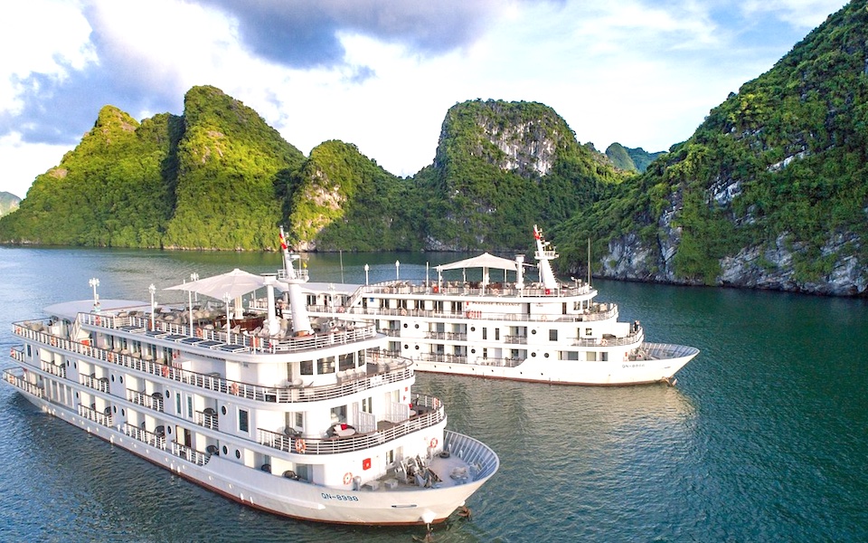 Cruise in Halong Bay