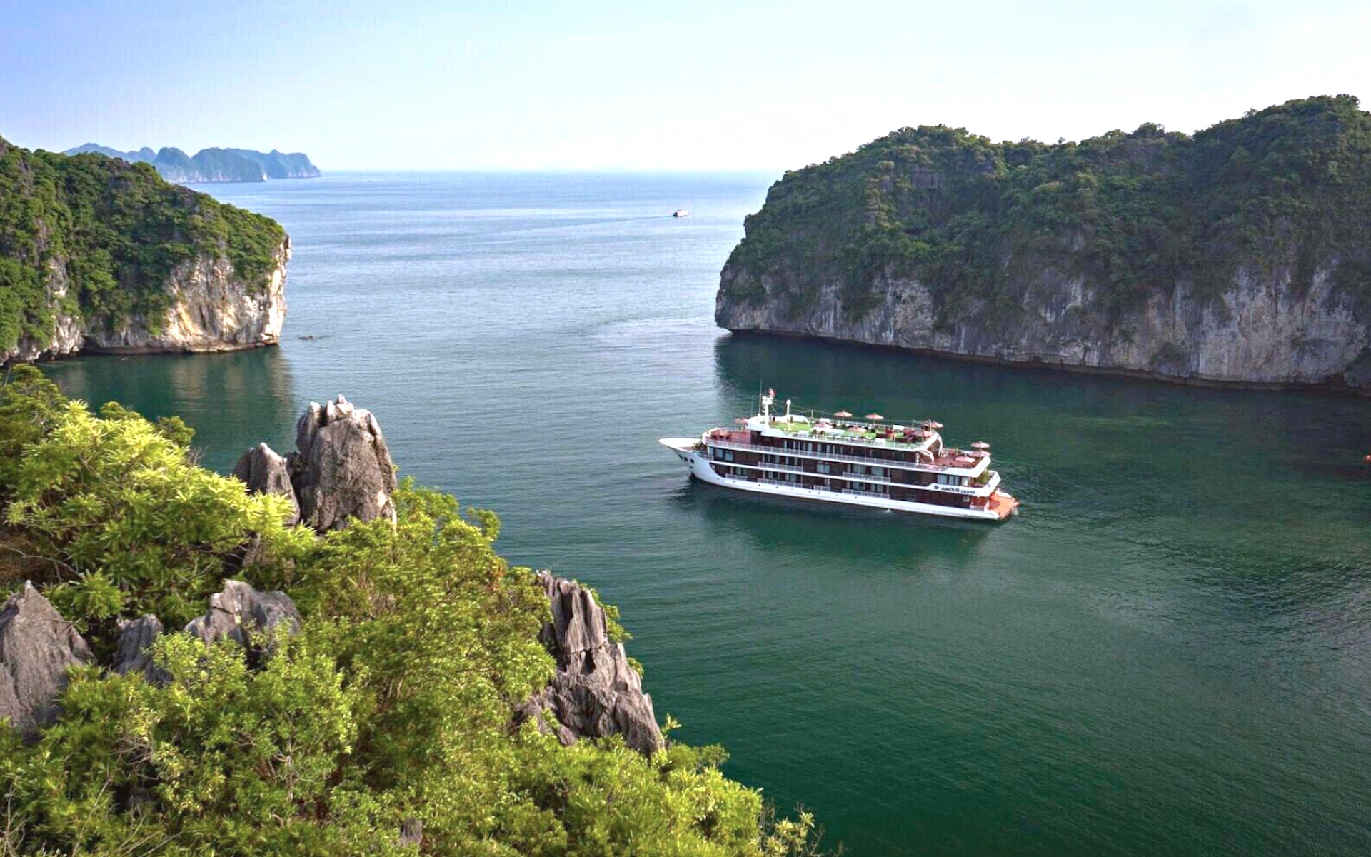 Cruise in Halong Bay
