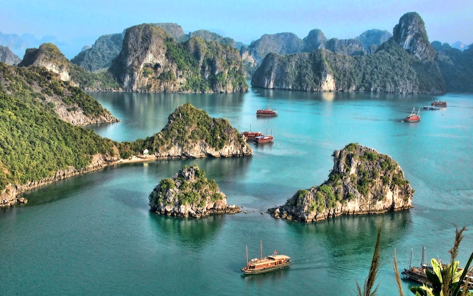 Cruise in Halong Bay