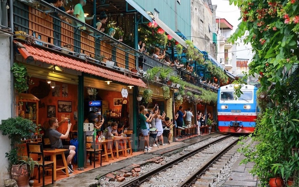 Train Street, Hanoi