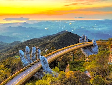 Golden Bridge Da Nang thumb