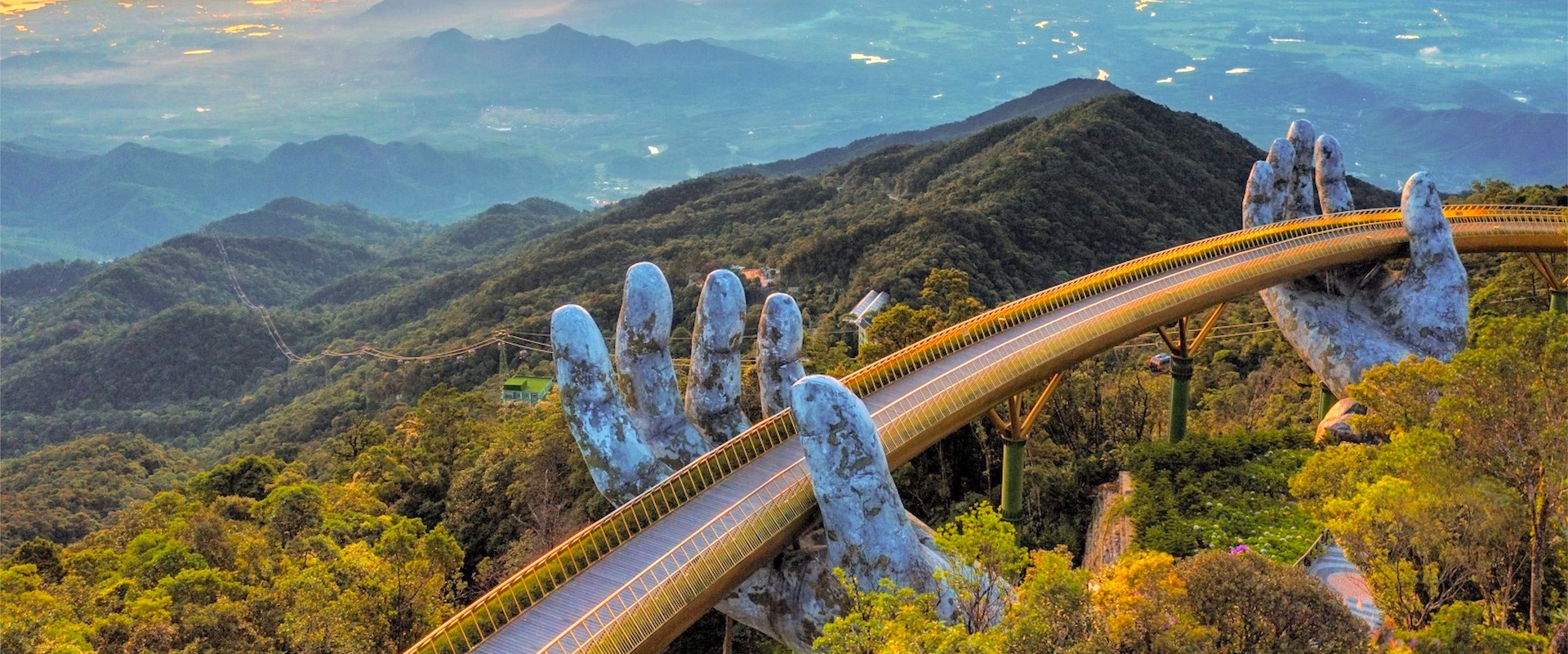 Golden Bridge Da Nang thumb